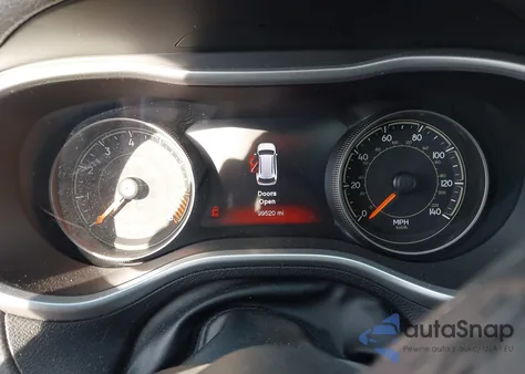 2015 Jeep Cherokee Trailhawk z USA, uszkodzony, nr VIN 1C4PJMBS6FW527306